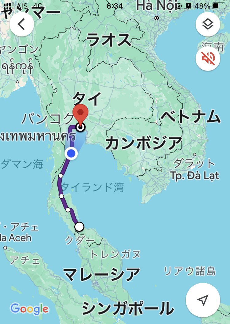 mz5392's tweet photo. 鉄道でペナン→バンコク😃

フェリー15分+徒歩5分
バタワース駅→国境パダン・ブサール駅約2時間

列車の時間に合わせて開かれる駅構内のイミグレで出入国はスムーズ

パダン・ブサール駅→ クルンテープ・アピワット中央駅約19時間。車掌さんがベッドメイクしてくれて上段でもまあまあ快適😊 https://t.co/bZUlcXlLBN