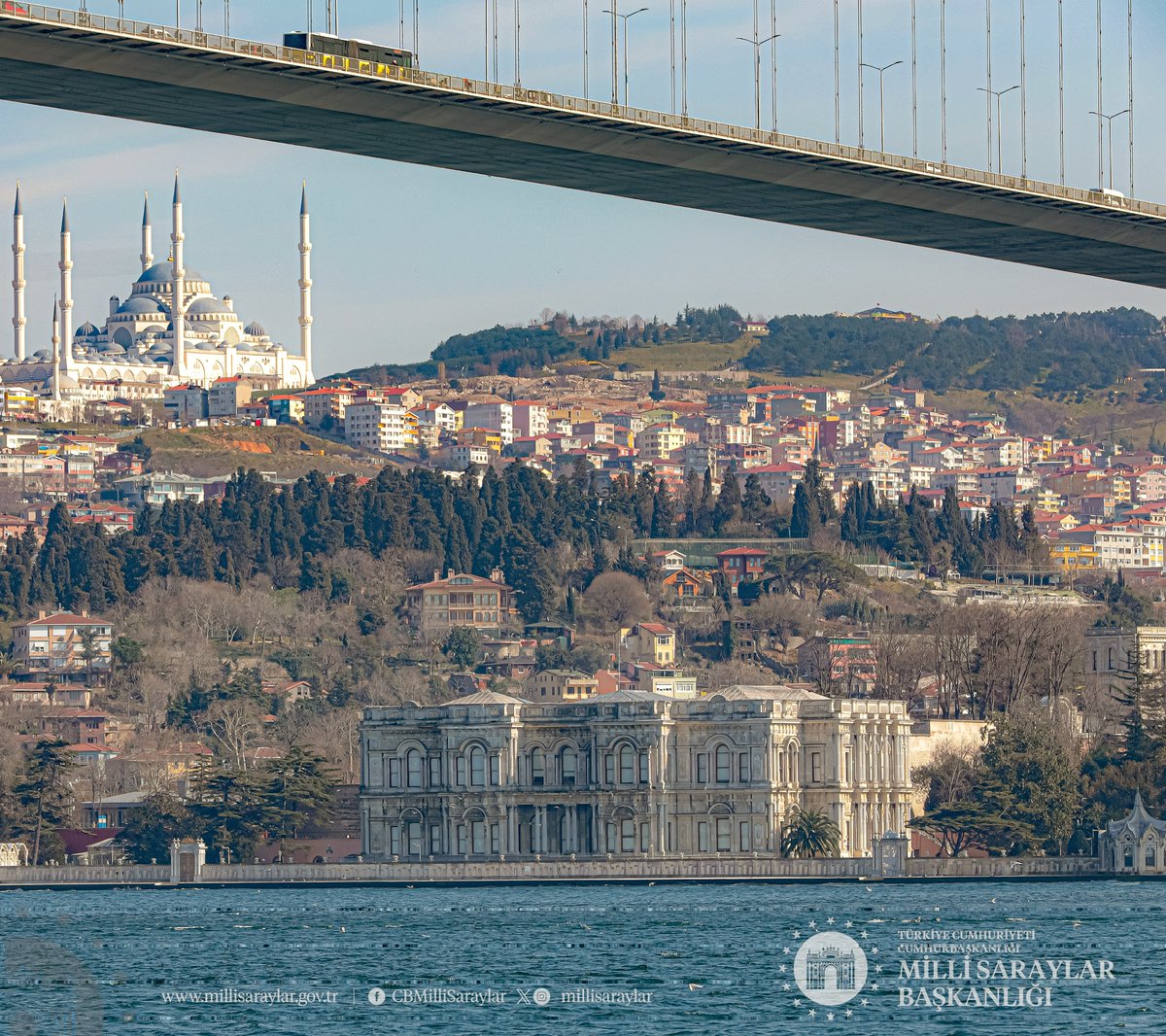 Görkemli mimarisiyle Boğaziçi’ni süsleyen Beylerbeyi Sarayı

Beylerbeyi Palace, adorning the Bosphorus with its magnificent architecture...