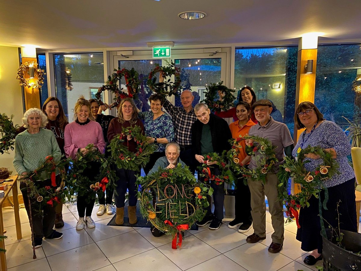 We had a fabulous festive feast for the senses at our wreath-making event last week. A huge thank you to Fred from @SVPcharity, Mark Heaysman from Commonwealth War Graves Commission and Nailsworth @GardenCentre for donating fresh fir, foliage, mistletoe, holly and ivy.