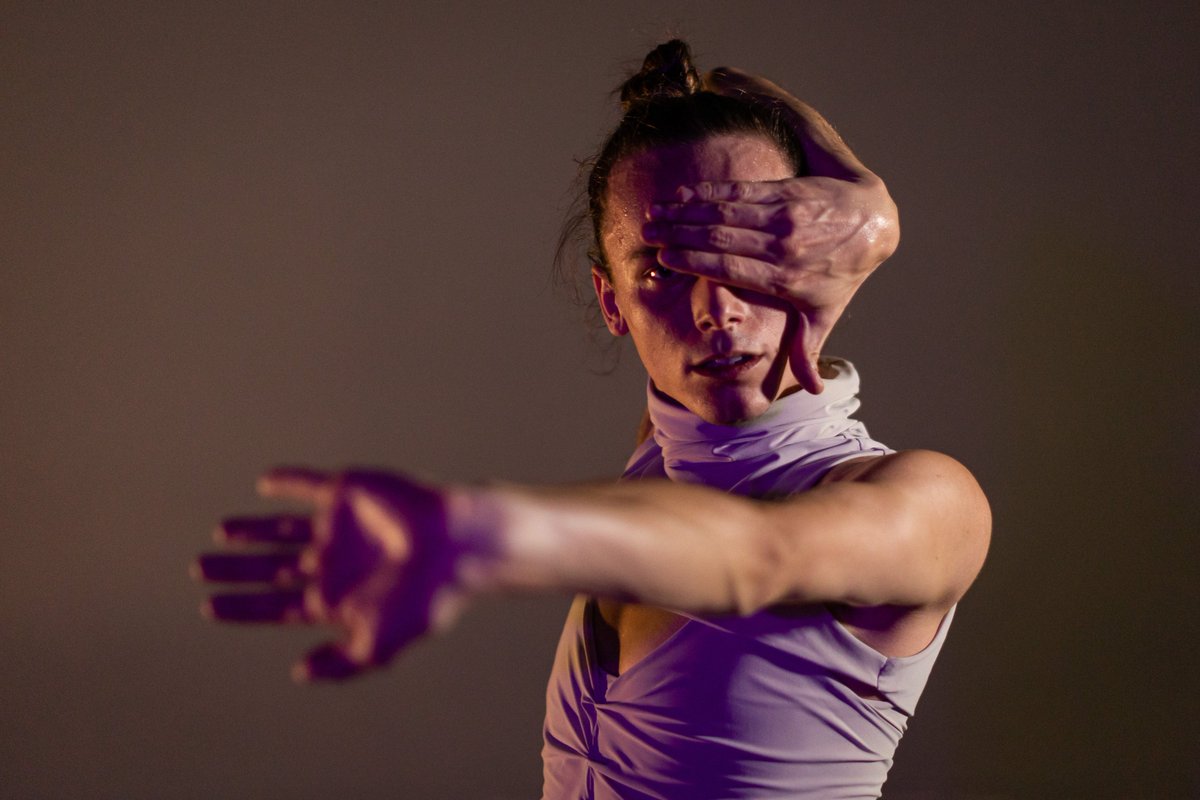 Festival International de Danse de #Cannes : Merci aux 15.000 festivaliers qui ont célébré la Danse ! 🌍 27 compagnies venues de 13 pays pour démontrer la richesse des expressions chorégraphiques. 📍 Sur 8 structures culturelles azuréennes 🎞 Une première réussie pour MOV'IN…