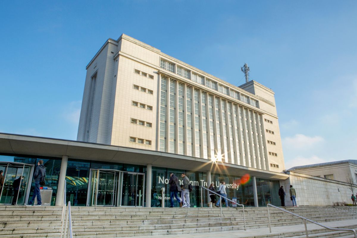 unlocknetzero's tweet image. @TrentUni and @ecolibrium_io are partnering to further research into decarbonising district heat networks bit.ly/3NovCOu #learnfromdoing #solutionsatscale