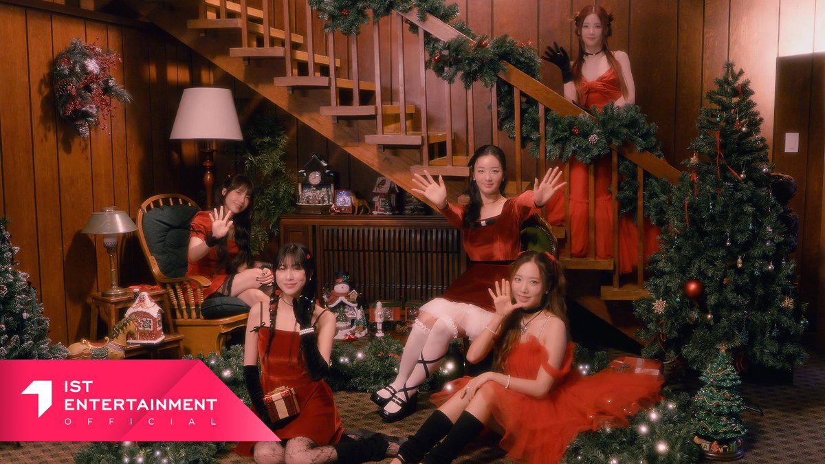 [#에이핑크] Apink 에이핑크 'PINK CHRISTMAS' MV ▶ youtu.be/KpEEc1WGyS4 #Apink #PINK_CHRISTMAS