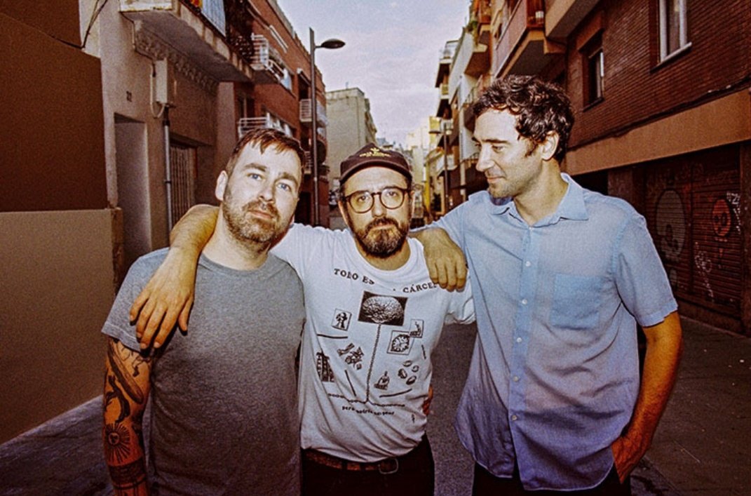 Mujeres presentan su último disco este sábado 16 en La Riviera. <a href="/Jorgeod6/">Jorge Ocaña</a> charla con ellos en <a href="/freerockin/">Free Rockin'</a> ⬇️
revistafreerockin.com/mujeres-una-vu…