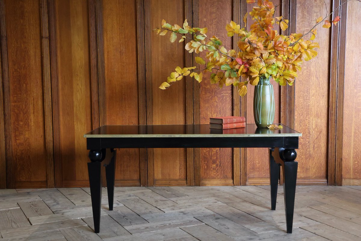 BrownriggUK's tweet image. Very Stylish Mid 20th Century French Ebonised Writing Table

rb.gy/2qgprt

#writingtable #antiquewritingtable #ebonisedtable #frenchfurniture #antique #furniture