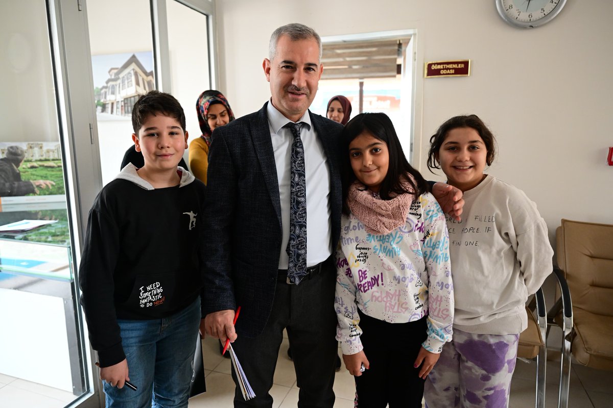 yesilyurtbeltr's tweet photo. 📍Bostanbaşı Kültür ve Sanat Merkezi 

Başkanımız Sn. @mehmetcinar44 Kuran Kursu, Erdem Okulları ve Dikiş Nakış Kurslarını ziyaret etti. 

Her birinde son derece gayretli, yetenekli ve hevesli kursiyerlerimize başarılar diliyoruz. https://t.co/Xcl6Dfaxly