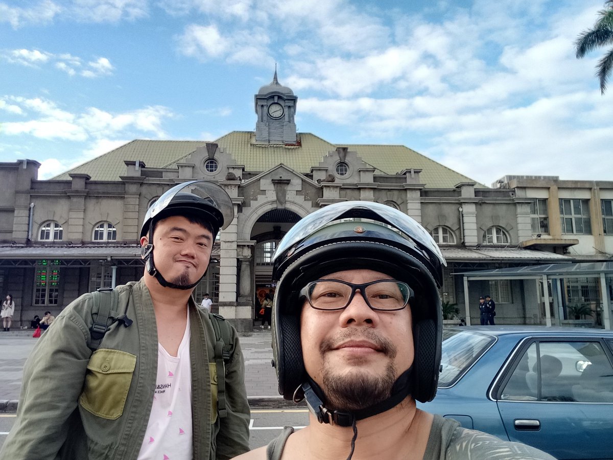 感謝 <a href="/yaoweinuts/">鯊魚</a> 底迪來新竹探望獨居老人！！🥰