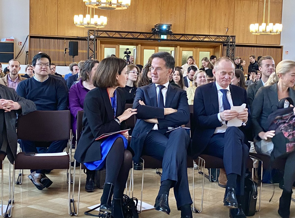 Prime Minister #Rutte <a href="/MinPres/">Rob Jetten</a> <a href="/markrutte/">Mark Rutte</a> has arrived at <a href="/thehertieschool/">Hertie School</a>! 

“As longest serving Prime Minister in Dutch history, it seems a very appropriate point in time to reflect upon and discuss Europe as an actor in these uncertain times,” welcomes <a href="/Cornelia_Woll/">Cornelia Woll</a>.