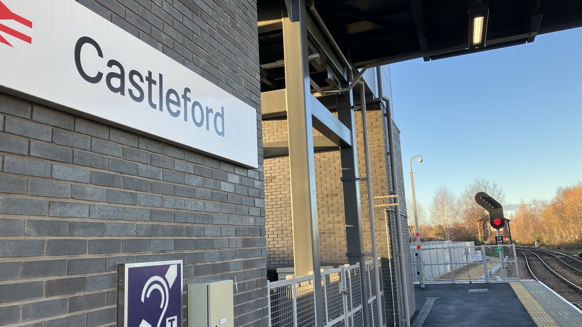 For the first time in half a century, passengers will be able to take a ‘direct’ ⁦@TPExpressTrains⁩ from #Castleford to #York & #Castleford to #Manchester after a £30 million pound upgrade to the station, signalling & signage - more ⁦@BBCLookNorth⁩ ⁦@BBCLeeds⁩