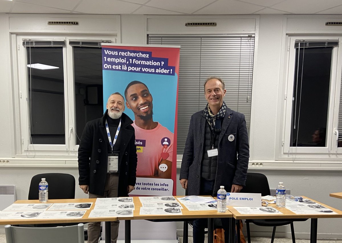 🎯L'agence @poleemploi_paca de La Garde a participé à La Nuit de L'#Orientation organisée par la @CCIduVar.
L'objectif : Aider les jeunes à élaborer leur #projet d'orientation à l'aide de tests et d'échanges avec les nombreux #professionnels présents. 👍