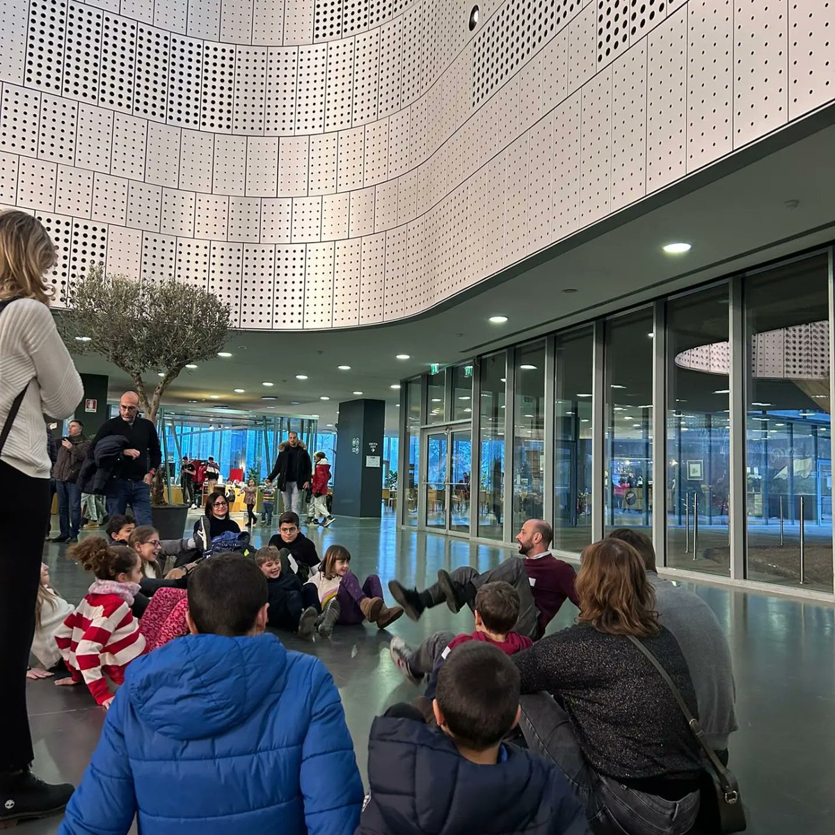 5500 visitatori hanno goduto della bellezza del Museo nel ponte dell'Immacolata.Molte le attività che si sono svolte, dall'esibizione del coro della liricatamagno al laboratorio per i bambini, per non dimenticare le mostre temporanee. Vi aspettiamo! museoauto.com
