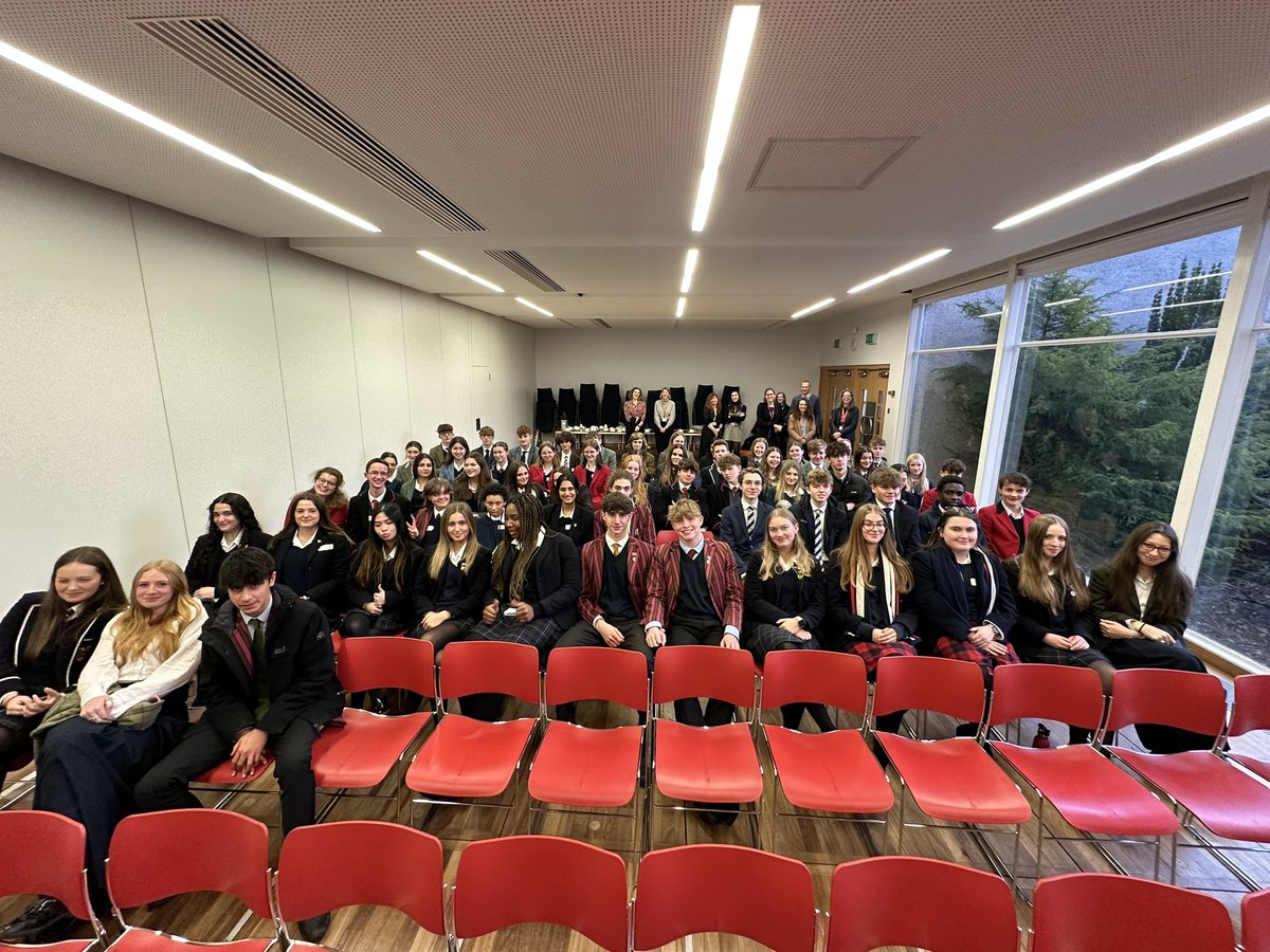 SMCModLangs's tweet image. We were delighted to host the 6 Schools&apos; Immersion Day for Higher French this year with visiting pupils from @StrathallanSchl, @GlenalmondColl , @FettesLanguages , @MerchiNews , Loretto and Morrison’s enjoying a range of language immersion workshops 🇫🇷