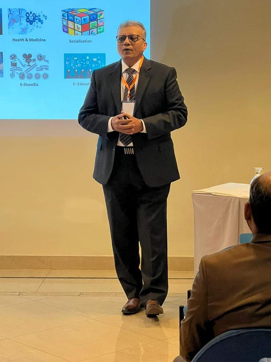cuiisb's tweet photo. Mr. Tanveer Ahmed from Higher Education Commission delivering an invited talk on Transforming Management of MLE in the Era of AI and rapid assessment of stakeholder Reliability in Tertiary Education
#frontiersofinformationtechnology #InvitedTalk #fit2023 #COMSATS #fit https://t.co/db1PMi6AGF
