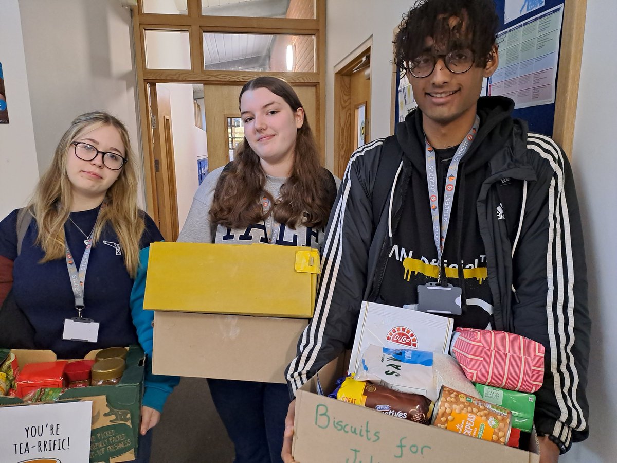 Ashton Sixth (@ashtonsixth) on Twitter photo Sixth form students are kicking off their Monday morning by sorting through all the wonderful food donations for our local food bank. Tutor reps are heading off to <a href="/JulianTrust/">Julian Trust</a> later on to deliver the parcels❤️
<a href="/AshtonParkSch/">Ashton Park School</a> <a href="/RPUffendell/">Richard Uffendell</a> Sixth form students are kicking off their Monday morning by sorting through all the wonderful food donations for our local food bank. Tutor reps are heading off to <a href="/JulianTrust/">Julian Trust</a> later on to deliver the parcels❤️
<a href="/AshtonParkSch/">Ashton Park School</a> <a href="/RPUffendell/">Richard Uffendell</a>