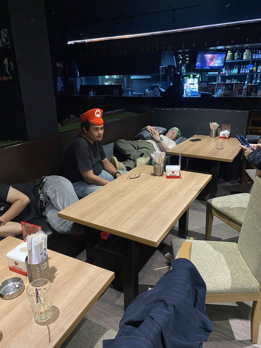 Bar Ayam (@torimeltdown) on Twitter photo 