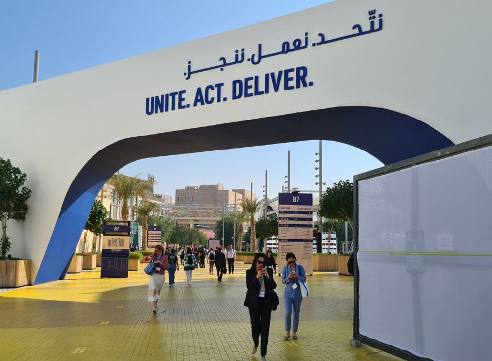 NewsFromDubai #6 Frictions & Contradictions

While everybody seems analyzing the new Global Stocktake draft, let's take a moment to talk about frictions at #COP28.
Each COP has a logo, some also a slogan.
#COP25 in Madrid was 'Time for Action'.
#COP28 is 'Unite. Act. Deliver'.