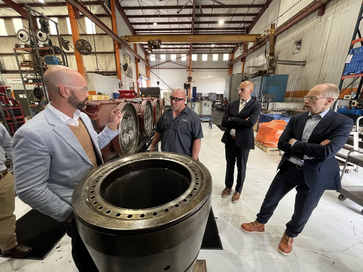 Last week, we hosted our CEO @HakanAgnevall & customers from @Entergy to our #NewOrleans workshop. The team provided a detailed overview of their activities, which include overhauling engine cylinder heads, balancing #turbochargers, honing cylinder liners & more. #USA #workshop