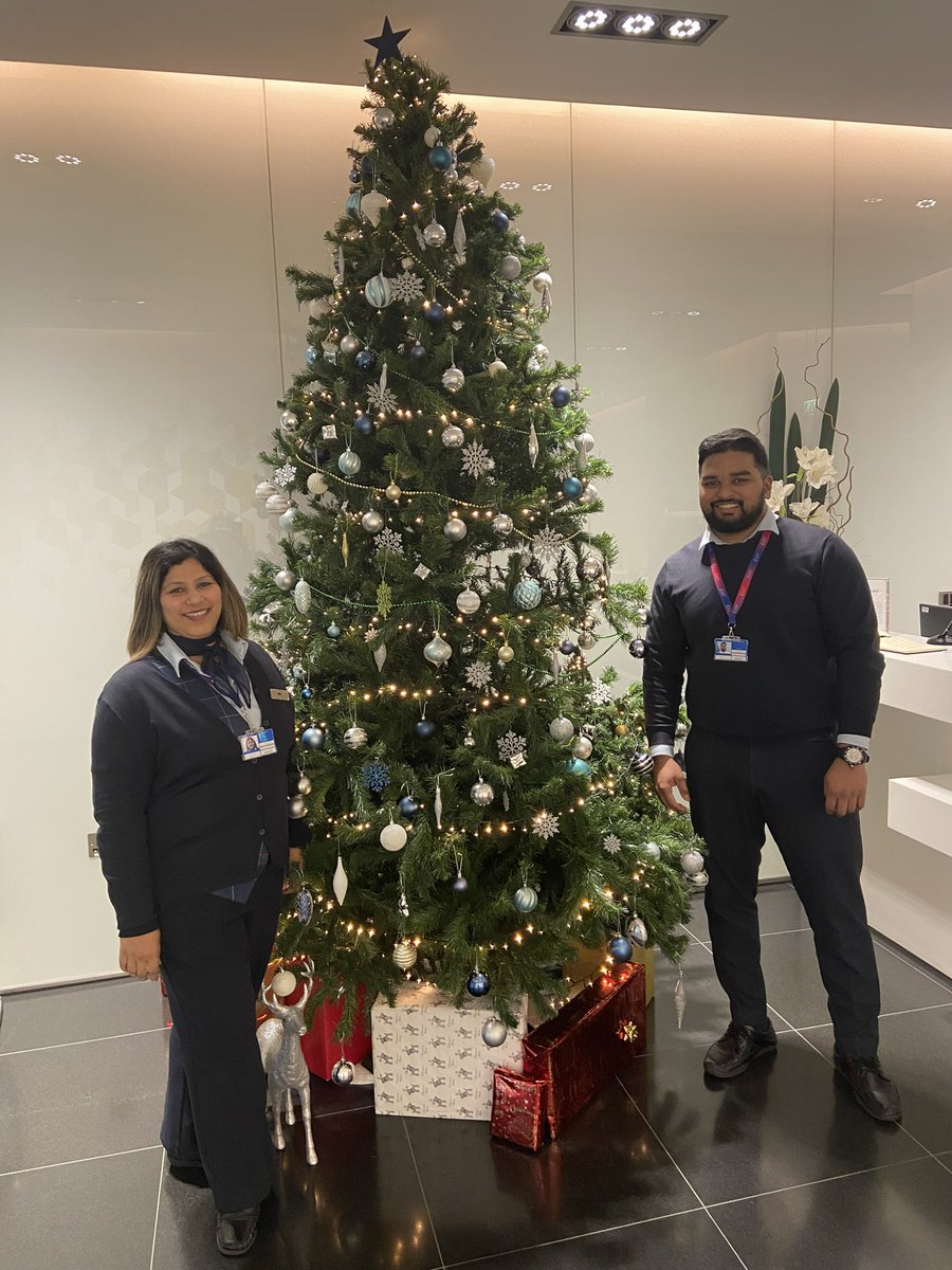 Thanks @sodexo_live Amie & Joshua for being terrific Ambassadors for our Premium Services product @LHR #TheArrivalsLounge. Received a lovely email from CEO of nisoft complimenting them both 👏👏 @united @KevinMortimer29 @airways62 @aaronsmythe @mileageplusmike @KarenTa02374776
