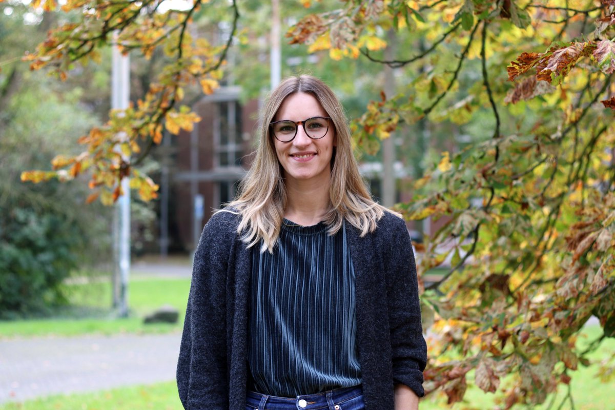 uni_kassel's tweet image. 🚀 „Mein Ziel ist es, eine #KünstlicheIntelligenz zu entwickeln, die #Stromnetze effizienter und sicherer macht.&quot; 
Clara Holzhüters Doktorarbeit a. d. Schnittstelle v. #Informatik + #Energiemanagement mit @fraunhofer_iee .💻🔋
👉 Mehr i. d. neuen📖 publik:
uni-kassel.de/uni/files/Aktu…