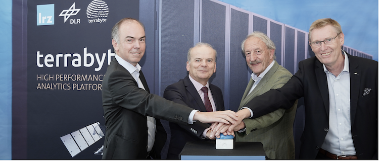 LRZ_DE's tweet photo. #Bringing #satellitedata close to the LRZ's #supercomputers and into #research: This is the goal of the #terrabyte high-performance platform for #dataanalysis, which was officially opened in June: https://t.co/uTLvIniTCl
Research with terrabyte: https://t.co/7ZgG1HicNw https://t.co/DOLdu6OhTK