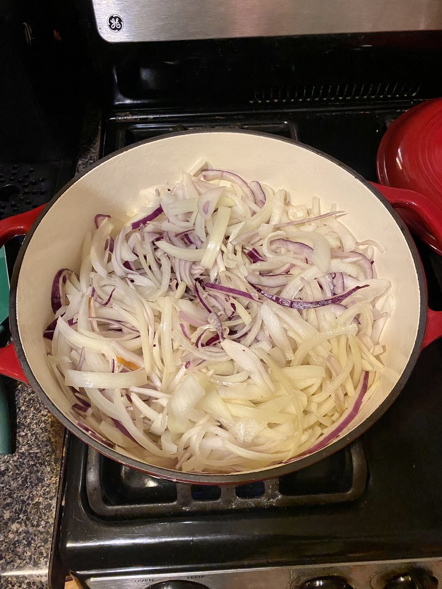 hackergrl's tweet image. me and @MannFacts joint french onion slay last night