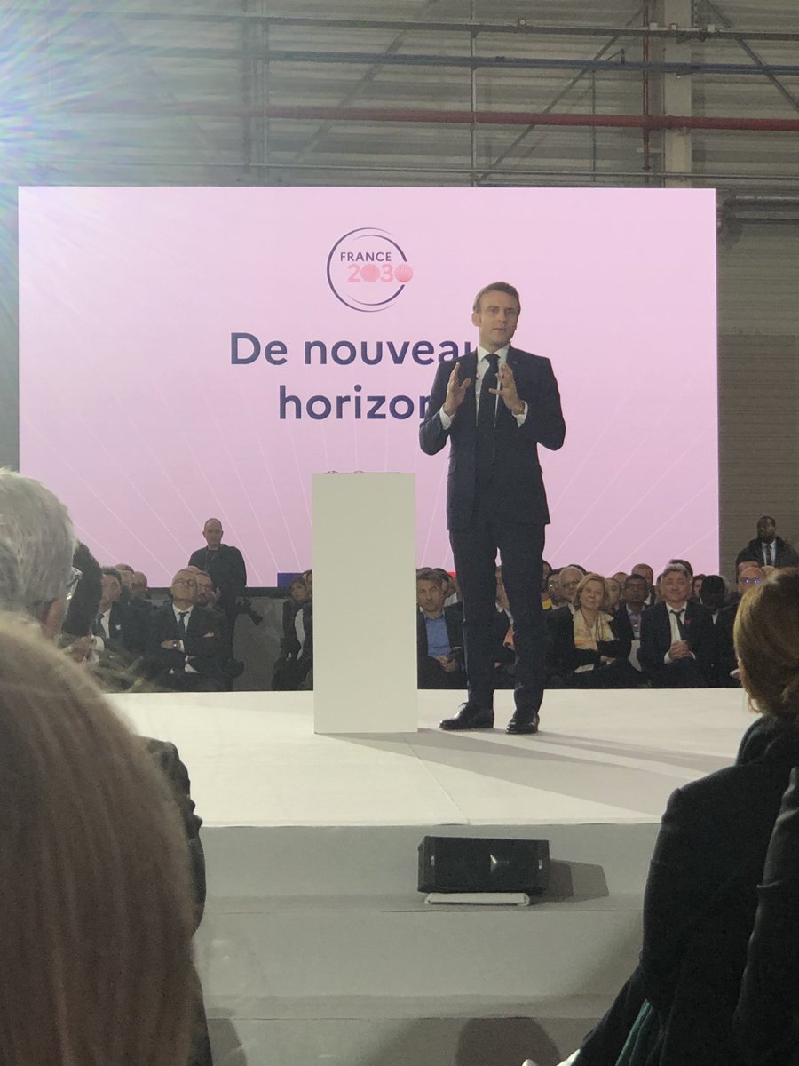Le président de la république ⁦@EmmanuelMacron⁩ présent à Toulouse pour les deux ans de #france2030 ⁦@SGPI_avenir⁩ 3 défis clés : plein emploi ; re industrialisation et décarbonation