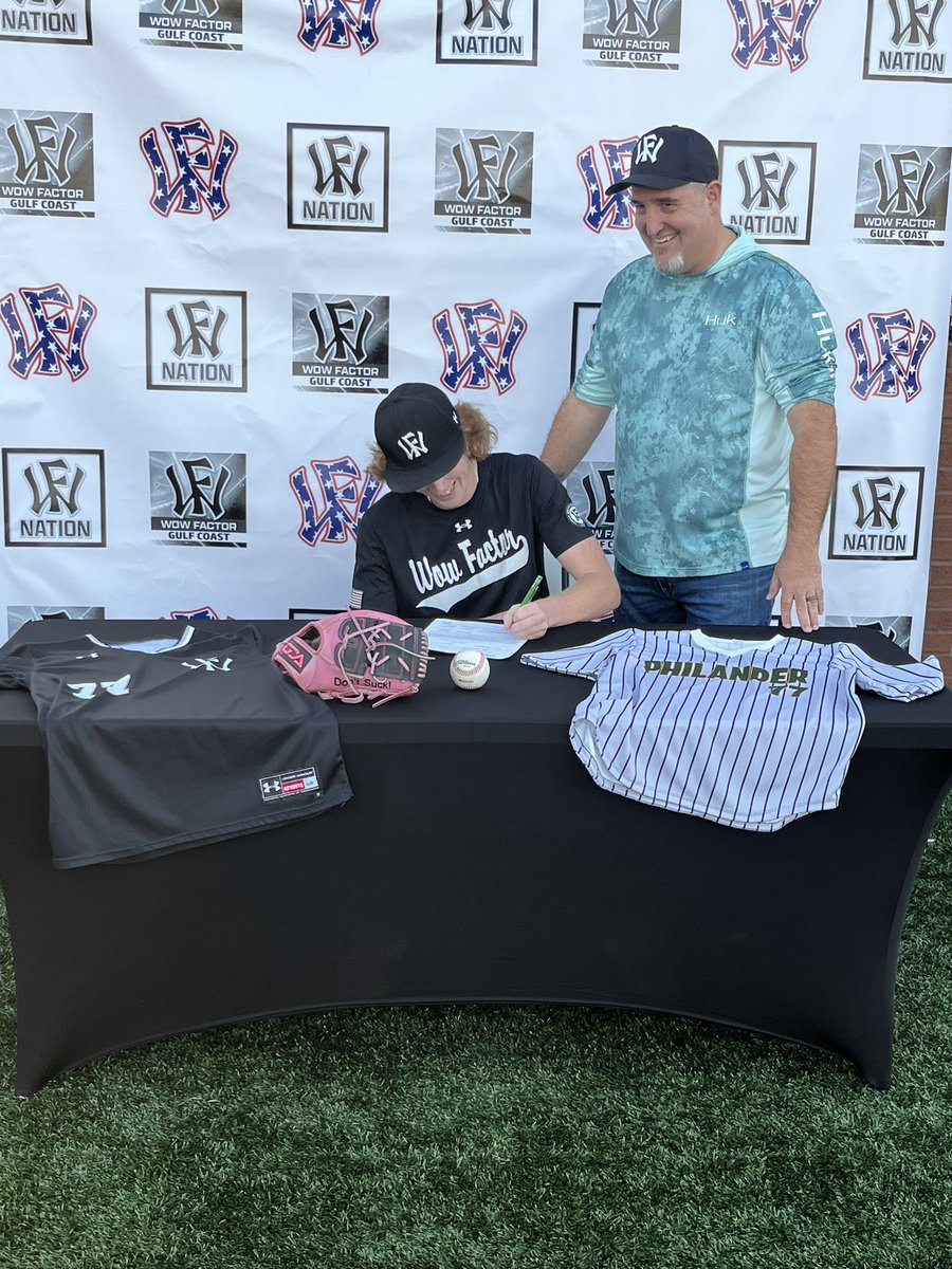 WFGulfCoast's tweet image. Congratulations to Kayden @KPerrilloux24 
It was a great day yesterday as we watched Kayden sign his NLI. Honored to be a part of this young man’s journey. 

@WowFactorNation @LanceGalloway8 @victorjd324