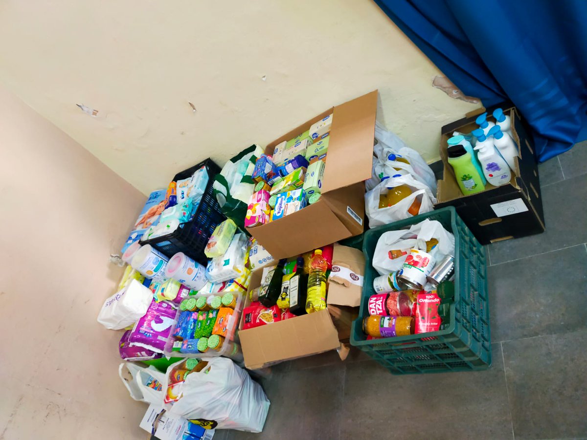 Agradecemos la colaboración de <a href="/_Doshermanascf/">Dos Hermanas CF 1971</a> por habernos permitido la realización de esta campaña de Navidad, así como a todos los que han contribuido con su aportación para ayudar a los más pequeños. Que el Dulce Nombre de Jesús os bendiga.