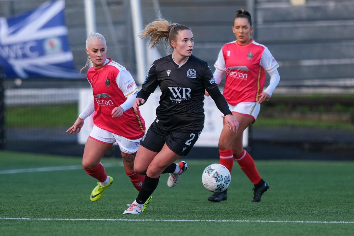 She’s back, and she’s better than ever! 🤩

Niamh Murphy featured in our starting line-up for the first time this season returning from injury.

#WomensAdobeFACup | #Rovers 🔵⚪️