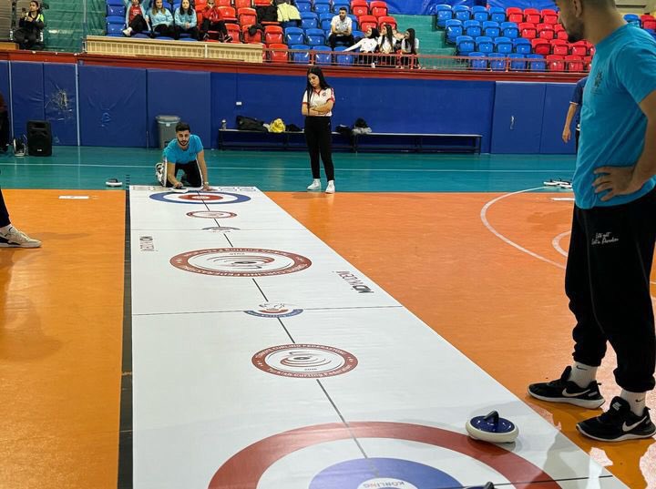 Türkiye Üniversite Sporları Fedarasyonu Tarafından 9-10 Aralık 2023 Tarihlerinde Gaziantep Üniversitesi Ev sahipliğinde Düzenlenen Ünilig  Floor Curling Türkiye Şampiyonası’da Üniversitemiz Floor Curling Erkek Takımı Türkiye Şampiyonu Oldu Takımı tebrik ederiz.