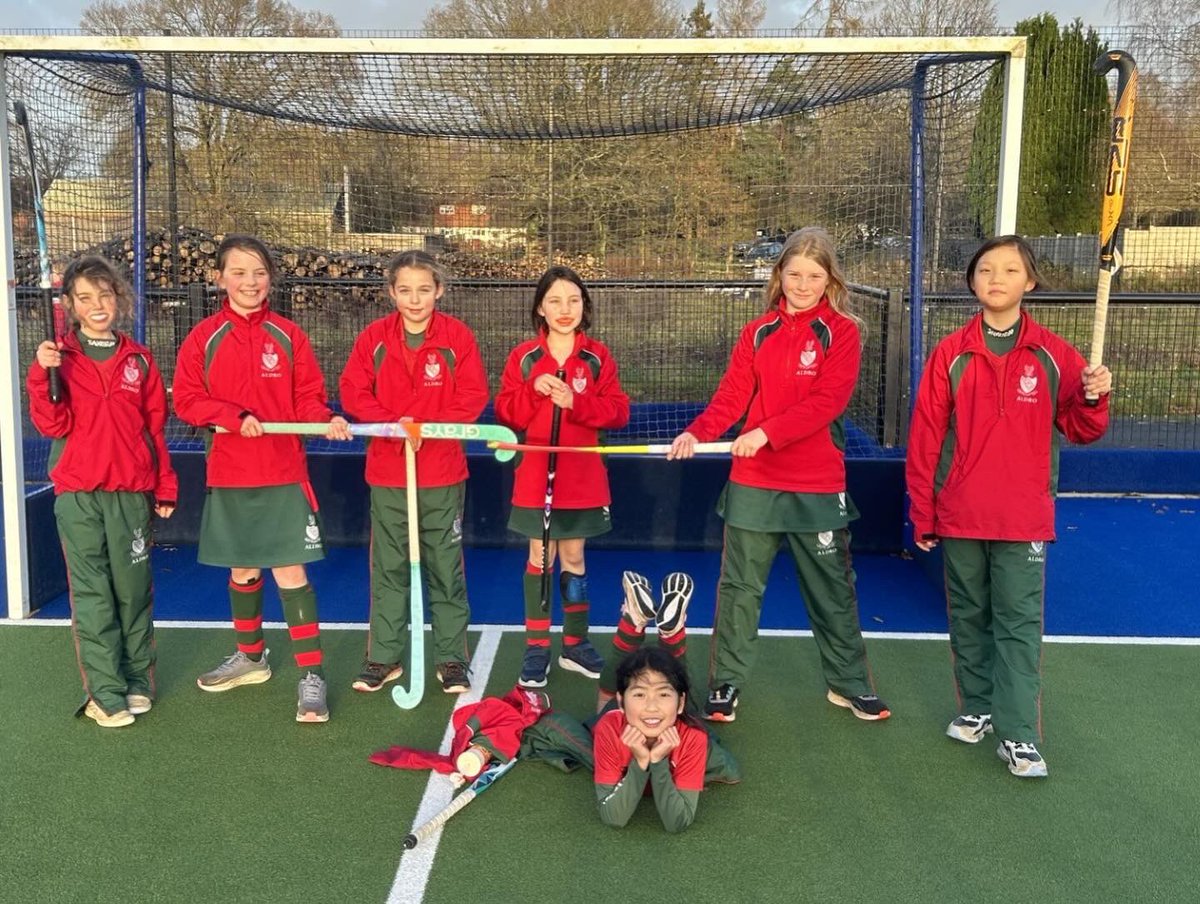 The U10A drew 2-2 in their match, taking the lead twice before Highfield came back strong in the second half. U10B also took the lead in their match, eventually losing 4-3. Both matches were highly competitive and a super exhibition of how much the girls’ skills  have improved!