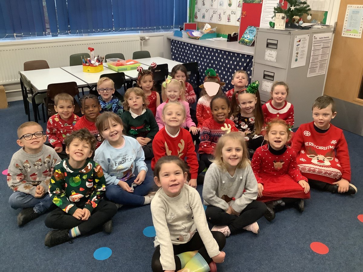1LG Enjoyed Christmas Jumper Day!