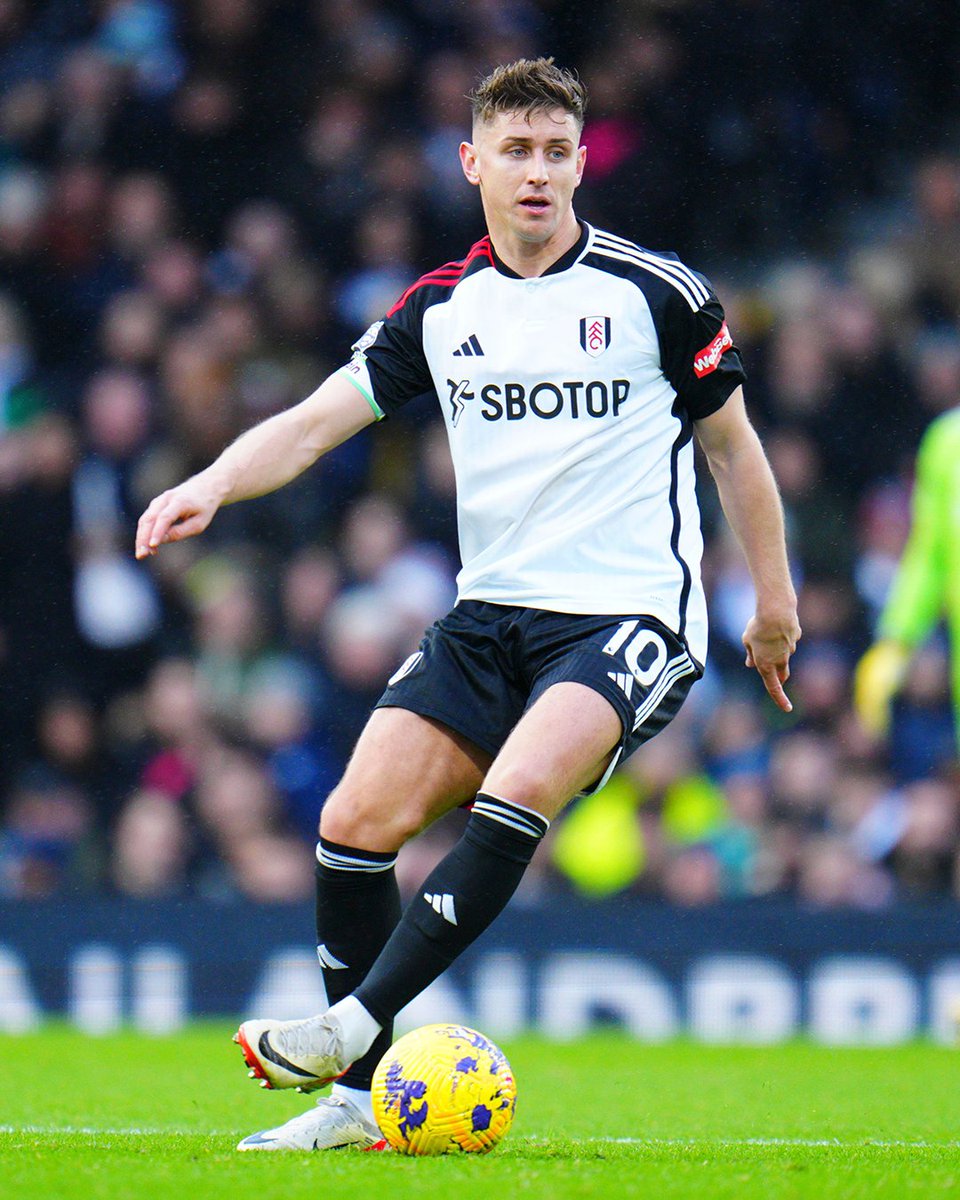 Total passes: 1️⃣1️⃣0️⃣ Completed passes: 1️⃣0️⃣4️⃣ @ThomasCairney was in total control on his 300th appearance. 🧙‍♂️