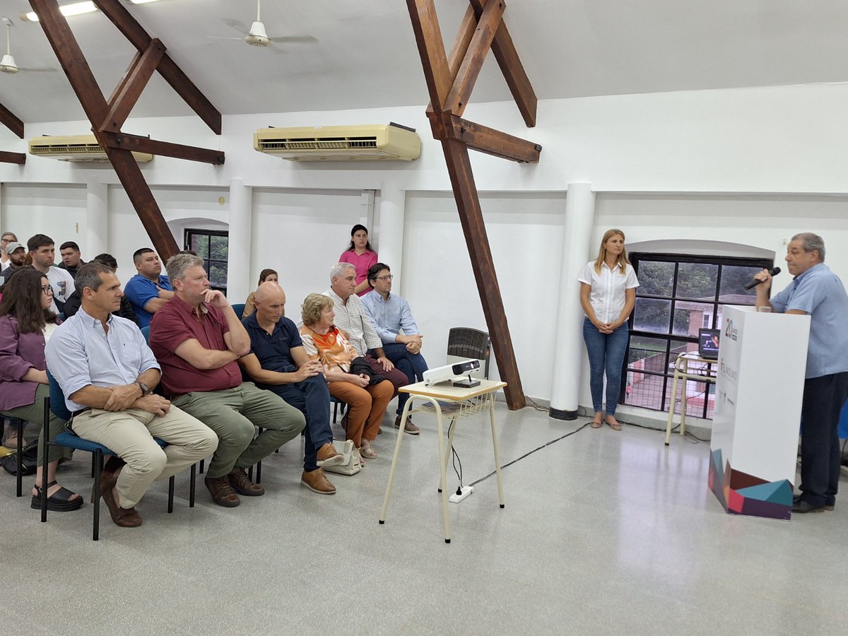 ItecElMolino's tweet photo. En @ItecElMolino realizamos el cierre del ciclo lectivo del área de formación profesional, trabajando con propuestas para diferentes sectores: metalúrgico, mueble y madera, textil, comercio y servicios, así como oficios de la economía del conocimiento. Veamos su importancia👇 https://t.co/5iYyfEDK18