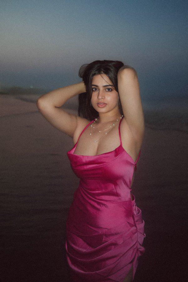 GBEPw2obgAADZ38?format=jpg&name=900x900