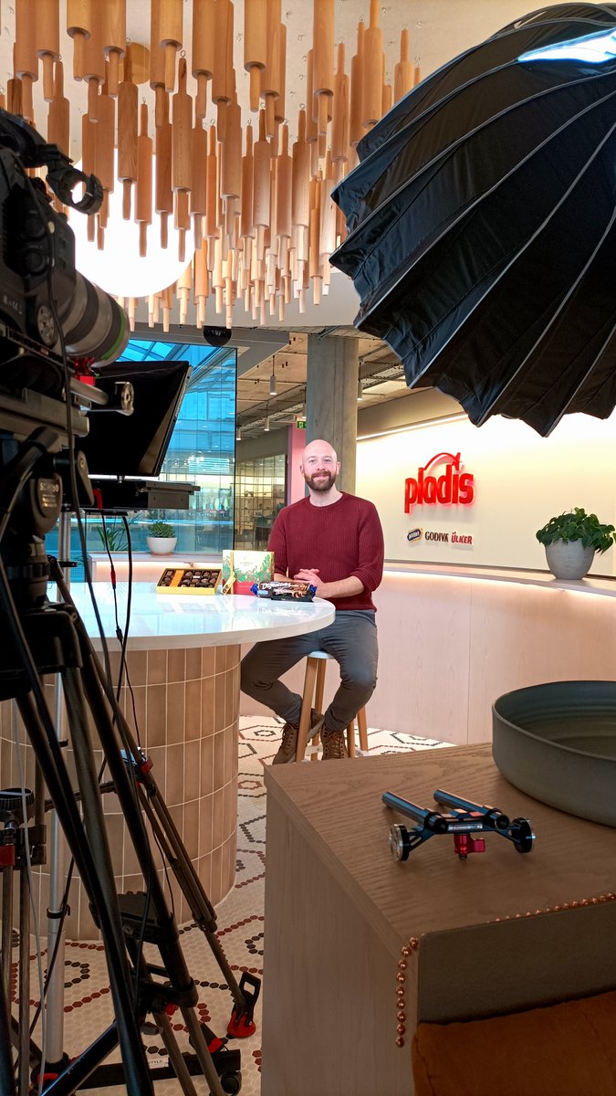 Through The I tweet media