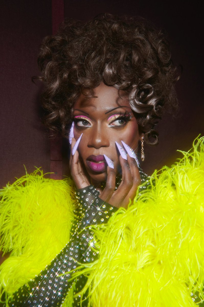 What an honour being featured in <a href="/FashionCanada/">FashionCanada</a> 
Did these this shoot earlier this year while in Toronto and honestly never felt more beautiful. 💎

📸  Charles Vary
MUA: <a href="/viktorpeters/">Viktor Peters</a> 
Wearing: <a href="/BANGLONDON/">BANG</a> 
Hair: Hair by Vodka

Check out full article link in my bio