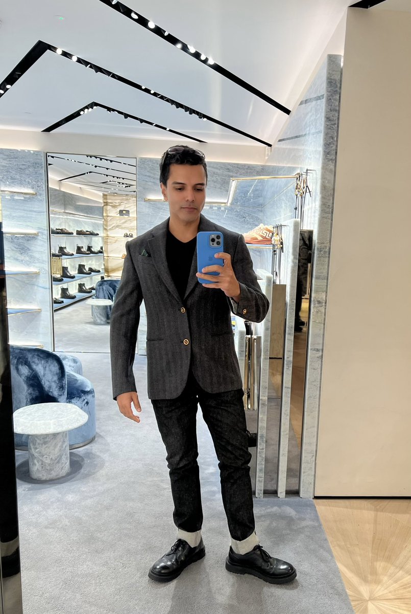 supercarcircle's tweet image. Supercar Circle 1 New Year Suits #dressedforsuccess #versace #supercarcircle1