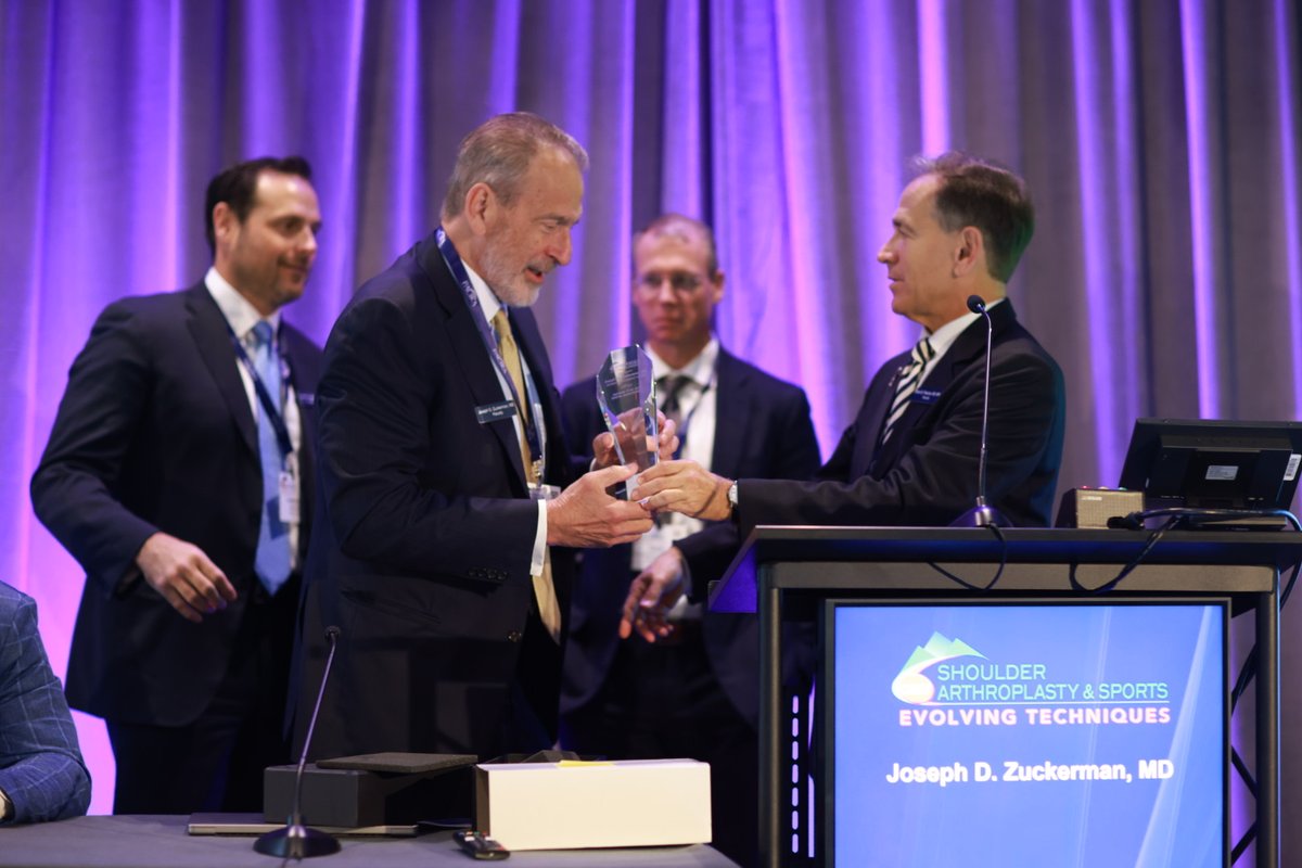 So deserving! Joseph Zuckerman, MD was one of four Lifetime Achievement Award recipients at #OSET23. His speech on the PRINCIPLES OF LEADERSHIP was truly inspiring. @nyulangone #OrthoTwiitter #LifetimeAchievementAward