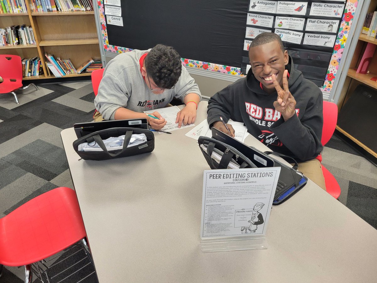 RBMSCarty's tweet photo. Another peer editing stations day! ππ»π We are using the resource created by @DaringEnglish to peer edit each other's Elks Essays about the importance of the Bill of Rights. Ss focused on organization, mechanics, and examples. #rbbisbia #peerediting #teachertwitter https://t.co/5XD54G97Fm
