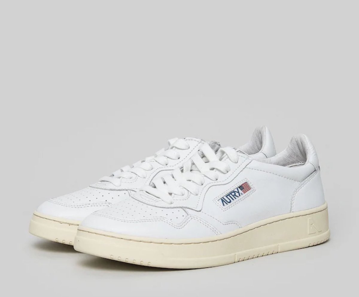 ZPamintz's tweet image. 🌈 Pre- order 🌈

รองเท้า #Autry  ไอดอลใส่กันเยอะมาก

• คู่ละ 5590.-  #ส่งฟรี

สนใจสอบถามไซด์ได้เลยน้า 

#ปามิ้นรับพรี #ตลาดนัดaespa #ตลาดนัดnctdream #ตลาดนัดwayv #ตลาดนัดnct #ตลาดนัดEXO #ตลาดนัดblackpink