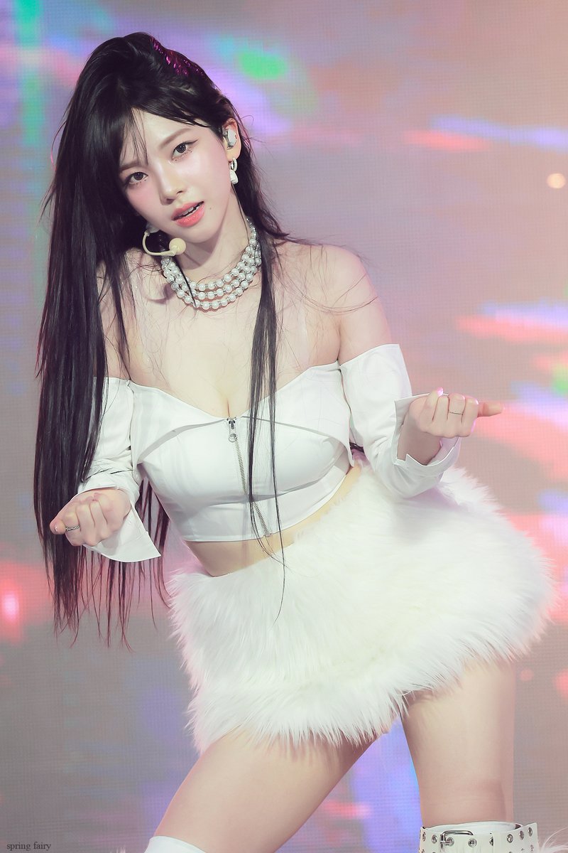 SpringFairy0411's tweet image. 231210
#aespa #에스파 #KARINA #카리나