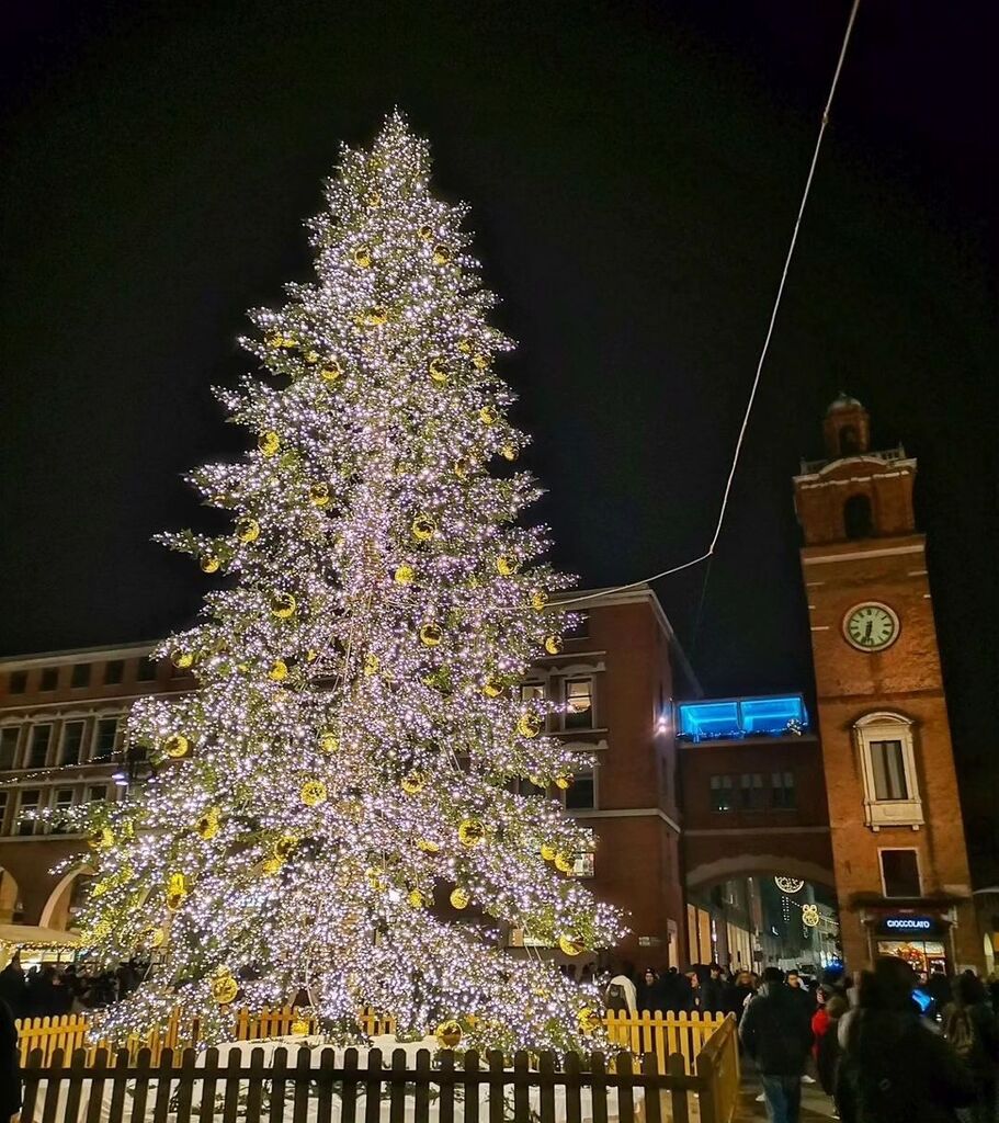 Instagramers Ferrara (@igers_ferrara) on Twitter photo Oggi ripostiamo: bottonilisa Selezionatore: <a href="/gsoattin/">Gabriele Soattin</a>
Admin: <a href="/skynet70/">Barbara Lunghi</a>
Hashtag #igersferrara
Luogo: piazza Duomo
______
Continua ad usare il nostro hashtag #igersferrara, le tue foto e i tuoi video potrebbero essere condivisi sul nostro account nazionale @weareigersit #wea… Oggi ripostiamo: bottonilisa Selezionatore: <a href="/gsoattin/">Gabriele Soattin</a>
Admin: <a href="/skynet70/">Barbara Lunghi</a>
Hashtag #igersferrara
Luogo: piazza Duomo
______
Continua ad usare il nostro hashtag #igersferrara, le tue foto e i tuoi video potrebbero essere condivisi sul nostro account nazionale @weareigersit #wea…