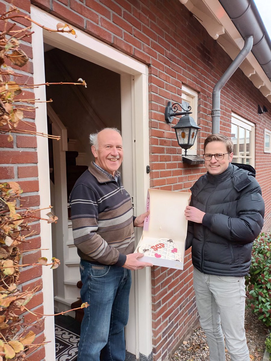 Op de Winterfair Rijssen hadden we een mooie prijsvraag: 
 
Hier is Fam van Driel van de Jan ter Horststraat als winnaar uit getrokken. Hij heeft een heerlijk Riessens hartje gehad.