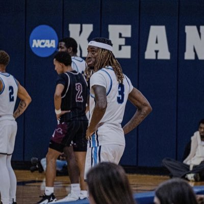 vaughnszn_'s tweet photo. #NewProfilePic https://t.co/vsaAqcuLG7