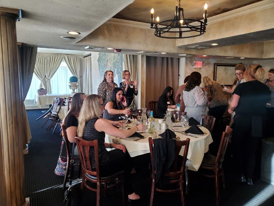 In looking back at our events throughout 2023, we're reminded of the incredible achievements, connections made, and knowledge shared.

Reflecting on a wonderful evening at our Women Guiding Women: Planning For Your Financial Future event.

#WomenGuidingWomen #OrangeBank #HVIA