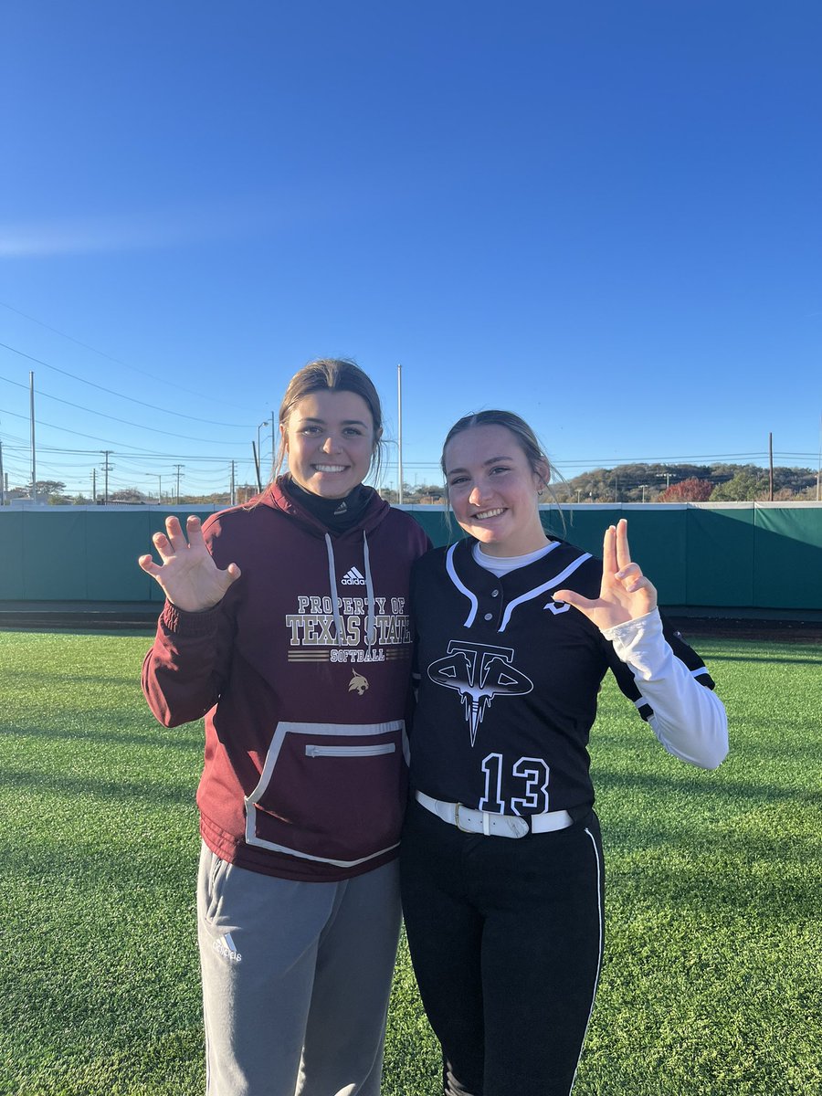 Had a great time at the @TXStateSoftball camp this past weekend!!! I really enjoyed being there and I learned lots of new things! Also saw @makaylaahaall…one of the girls from the OG dirt divas fam!