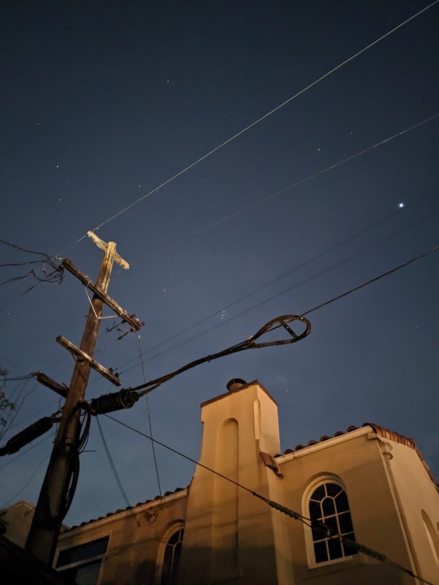 Day 1 ✨ an avian friend, sunset over glittering hills, and starlit pizza with <a href="/Heather52100/">Heather Kennedy</a>