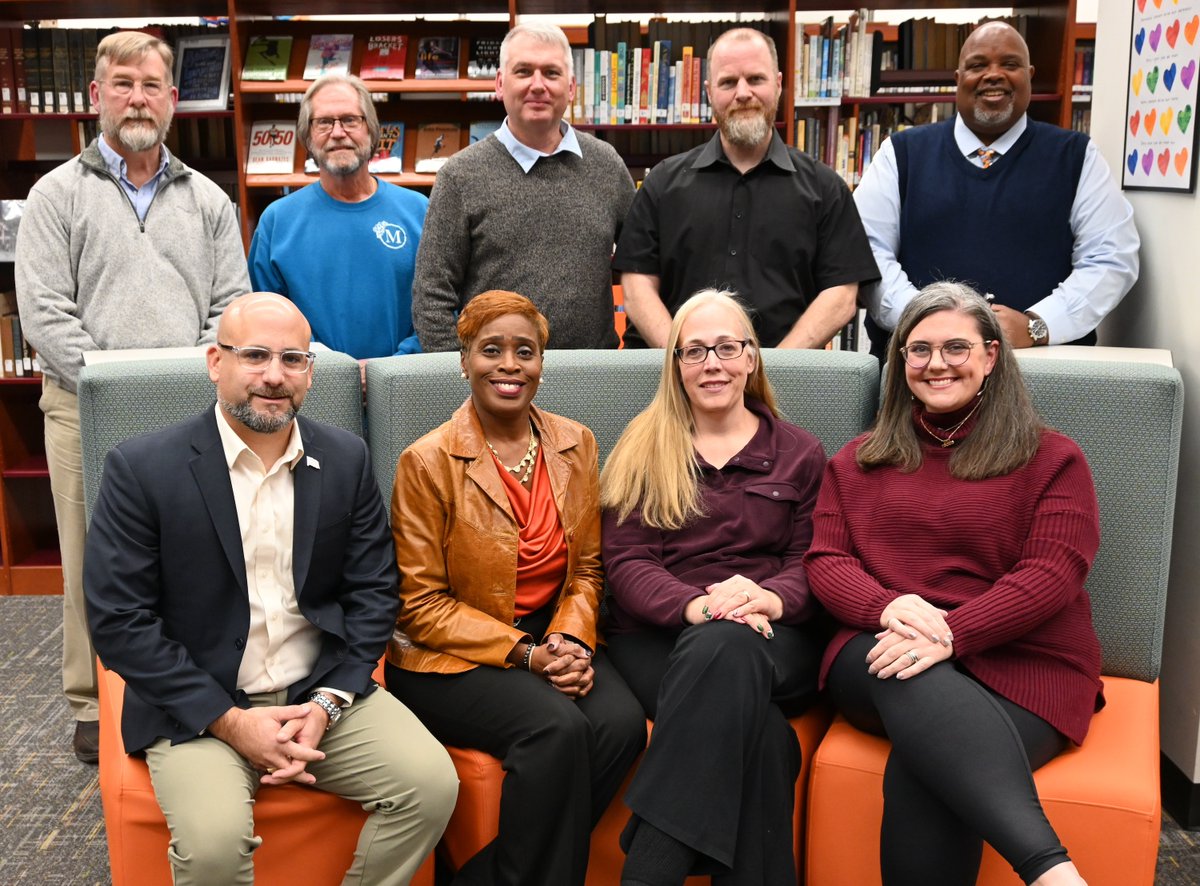 PV welcomes reelected and newly elected Board members: Mr. Robert Liggett, Mr. Todd McKinney (elected Vice President), Mrs. Treena Sadler, Dr. Wayde Weston, and Ms. Laura White (elected President).
pvsd.org/school-board/