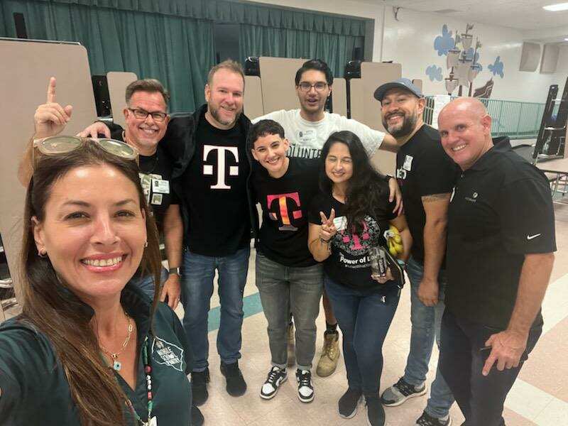 Violet Romero (@ultraviolet1027) on Twitter photo Our joint efforts exemplify our shared commitment to making a positive difference and supporting those who require assistance. Thank you ๐ #mobileschoolpantry #Pembrokepineselementary <a href="/GGuerra305/">GeorgeGuerra</a> <a href="/MJnFla/">Matt Jones</a> <a href="/EricEcheverri1/">Eric Echeverri</a> <a href="/LATRobnDidi/">Rob Alvarez</a> <a href="/cospina1975/">Clara I Ospina</a> Our joint efforts exemplify our shared commitment to making a positive difference and supporting those who require assistance. Thank you ๐ #mobileschoolpantry #Pembrokepineselementary <a href="/GGuerra305/">GeorgeGuerra</a> <a href="/MJnFla/">Matt Jones</a> <a href="/EricEcheverri1/">Eric Echeverri</a> <a href="/LATRobnDidi/">Rob Alvarez</a> <a href="/cospina1975/">Clara I Ospina</a>