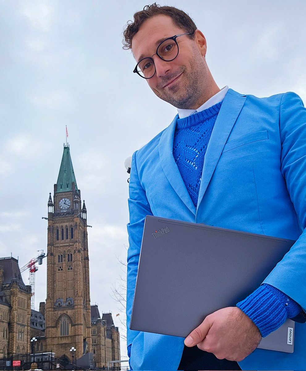 🎉Some fun professional news. 🎉 Today, I start as the Manager of Government Relations for Canada for @Lenovo. I'm excited for this new opportunity to work for this innovative & diverse company that helps bring smarter technology to everyone.